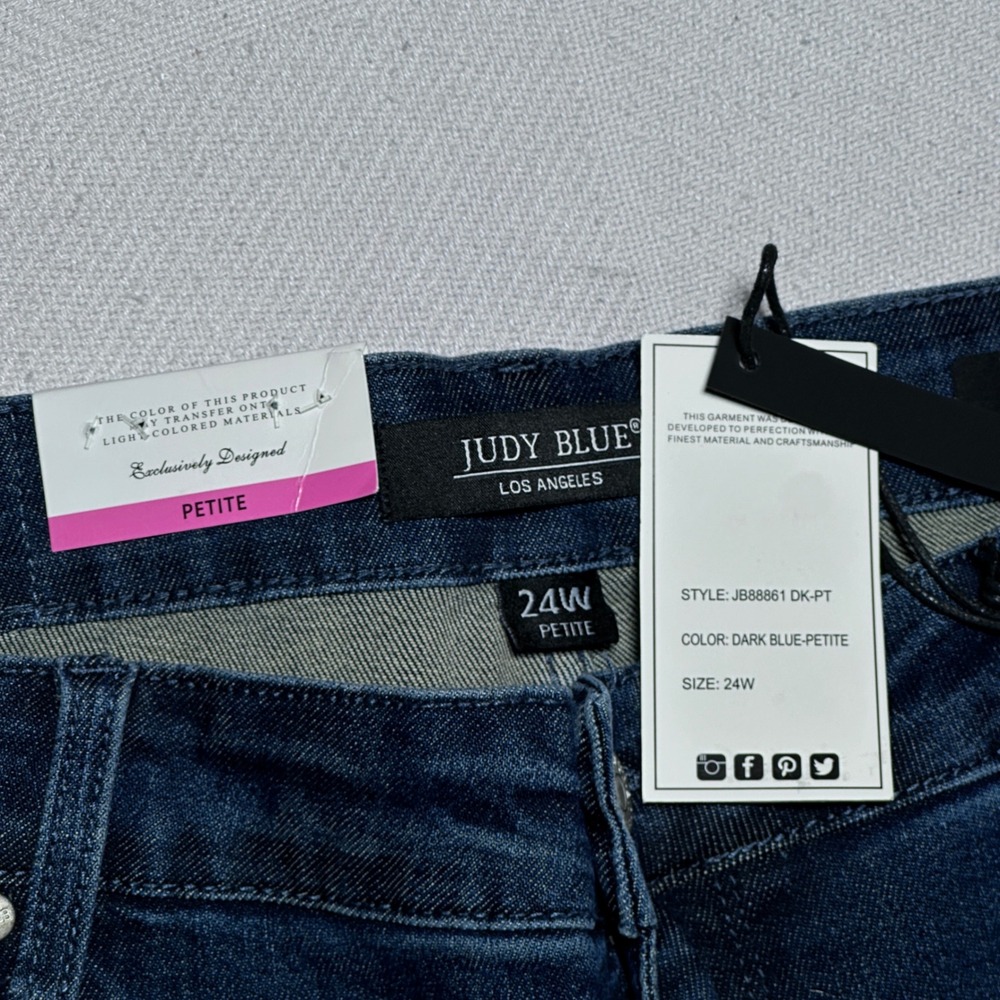 NEW Judy Blue Straight Leg Jeans Women 24W Petite Tummy Control Mid Rise Dark - Picture 4 of 14